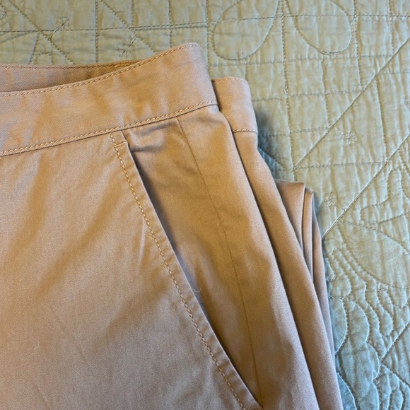 BANANA REPUBLIC Casual Beige Chinos.  EUC. Size 10. - Picture 6 of 8